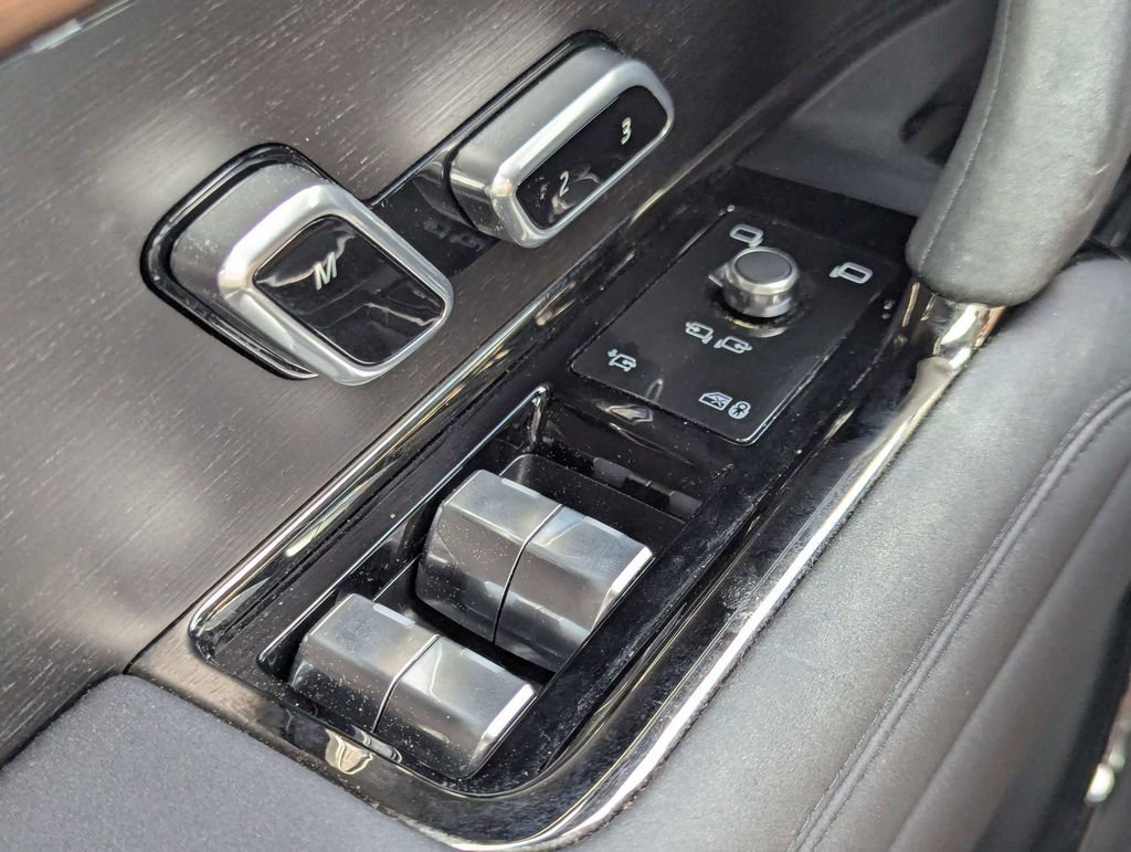 Used 2023 Land Rover Range Rover Sport Autobiography image 24