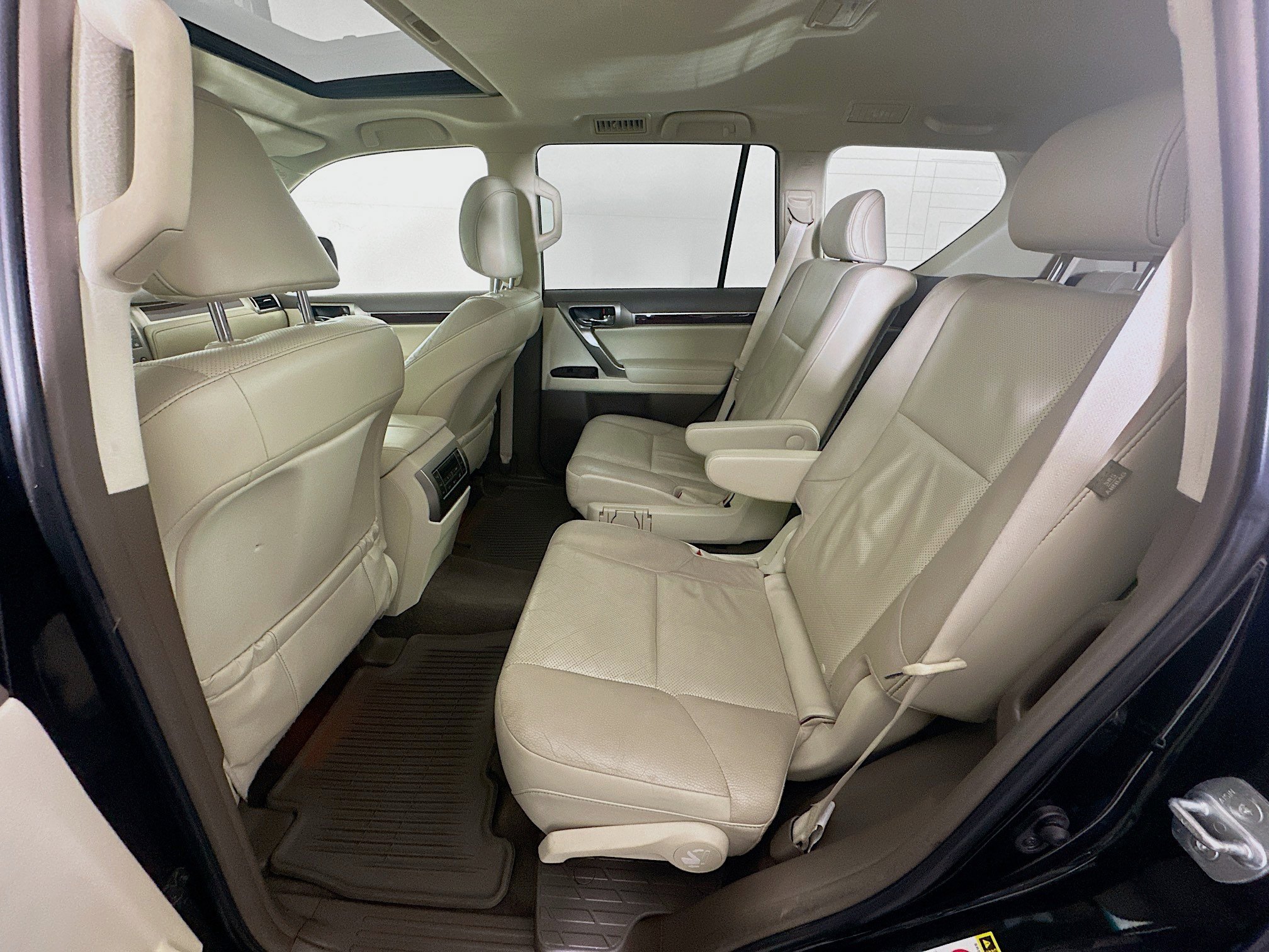Used 2017 Lexus GX 460 Premium AWD/4WD image 30