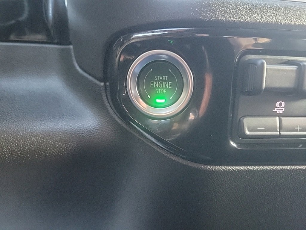 Certified 2025 Chevrolet Silverado 1500 LT image 13