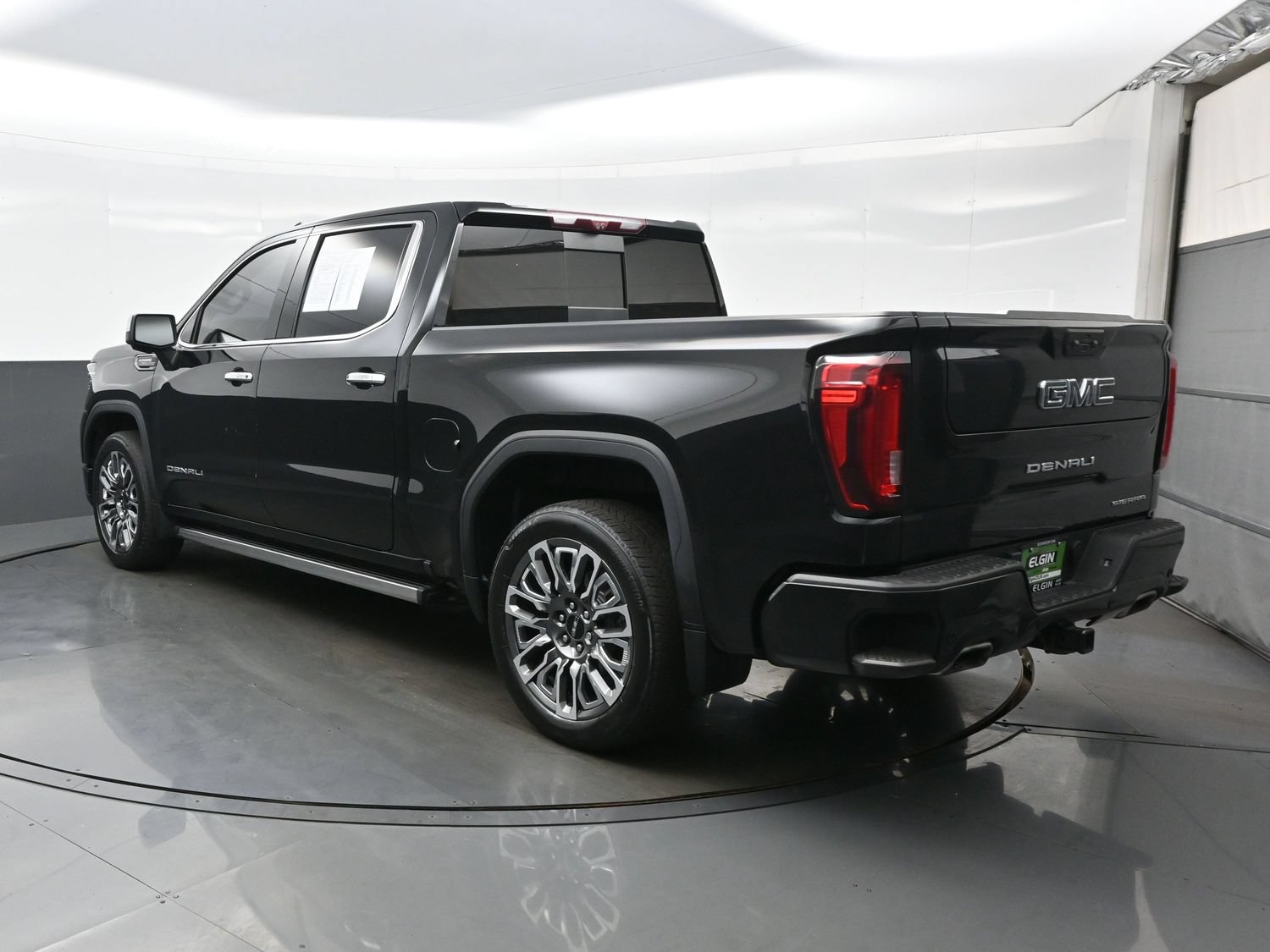 Used 2023 GMC Sierra 1500 Denali Ultimate AWD/4WD image 5