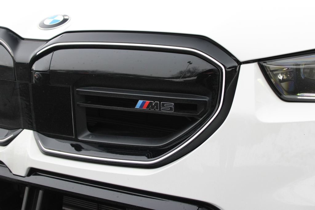 Used 2026 BMW M5 w/ Carbon Package image 23