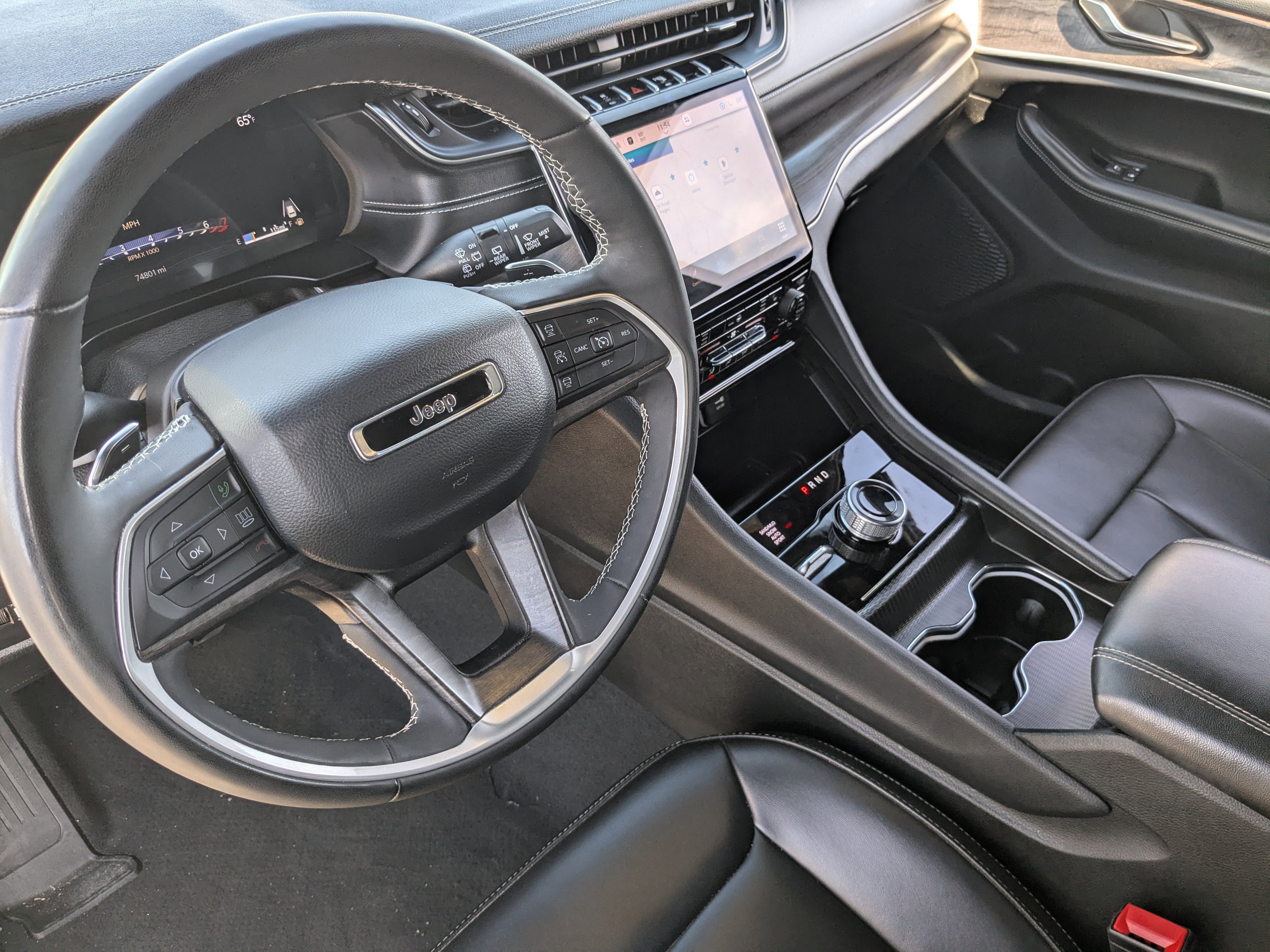 Used 2024 Jeep Grand Cherokee Limited image 28