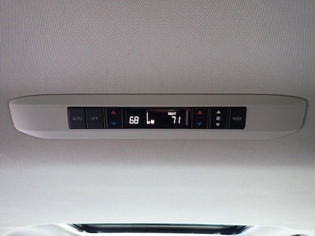 Used 2024 Toyota Sienna XLE image 19