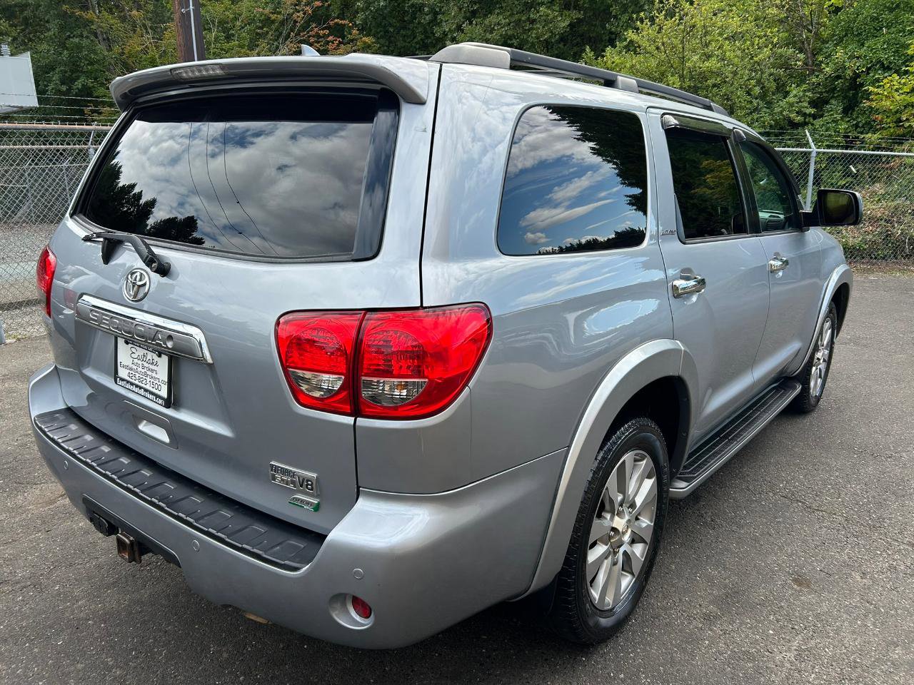 Used 2014 Toyota Sequoia Limited AWD/4WD image 5