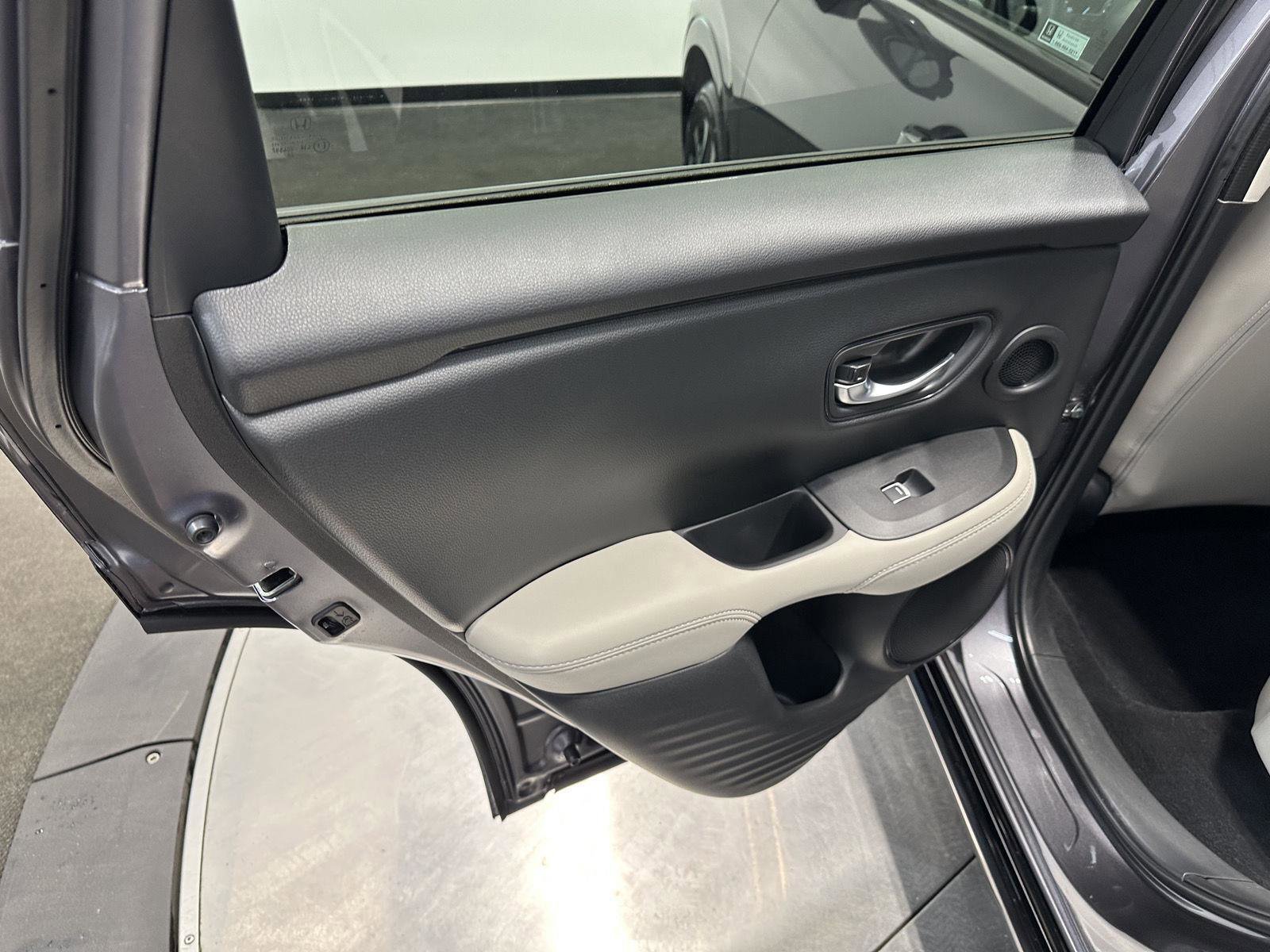 Certified 2026 Honda HR-V EX-L image 27