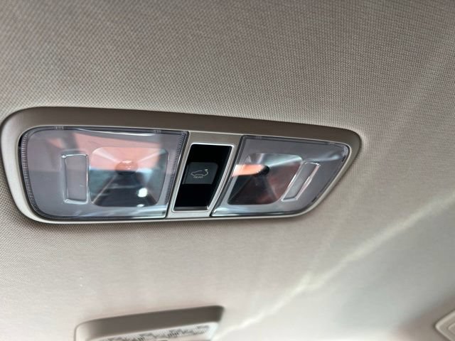 Certified 2025 Kia Carnival SX Prestige FWD image 38