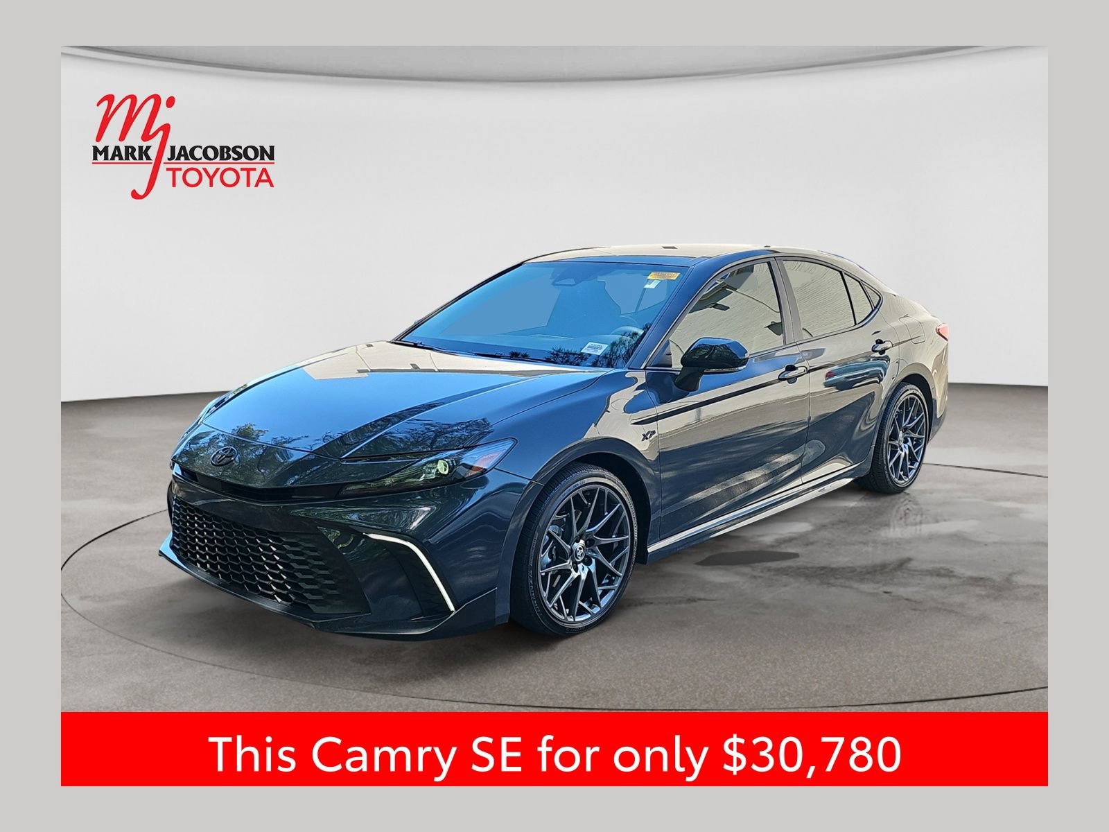 Used 2025 Toyota Camry SE w/ Convenience Package FWD image 1