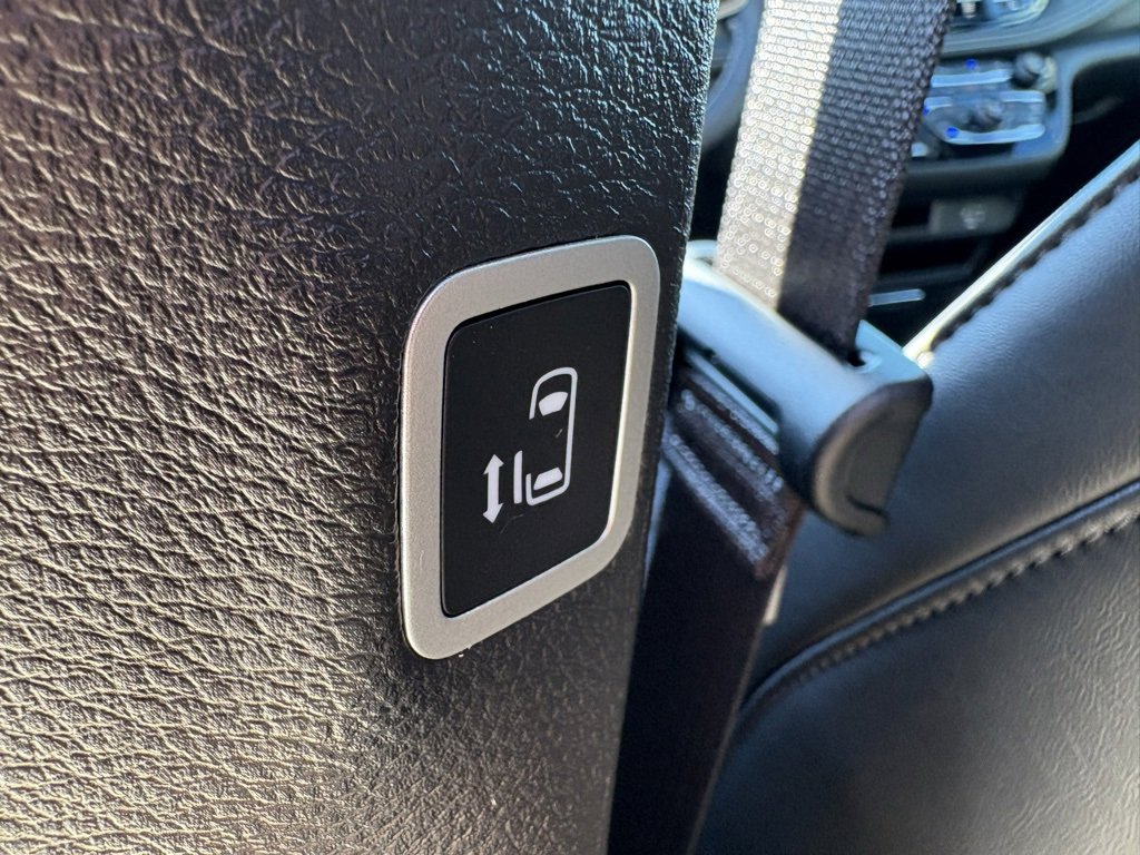 New 2026 Chrysler Pacifica Select image 33