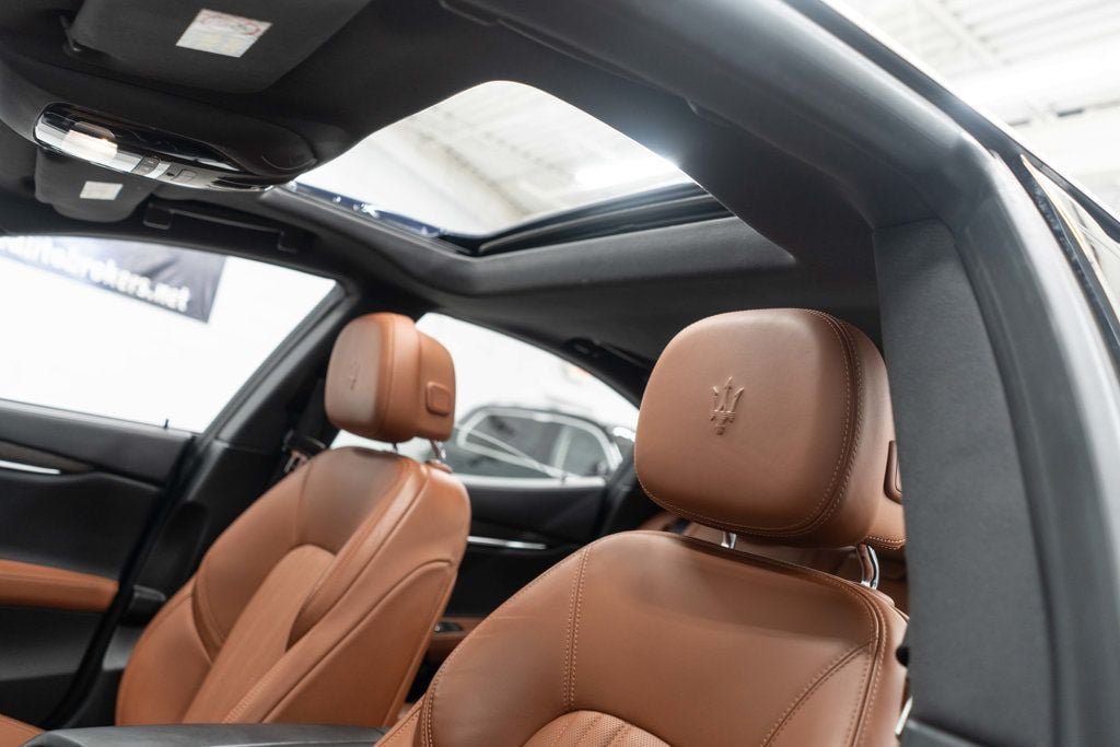 Used 2018 Maserati Ghibli S GranLusso RWD image 11