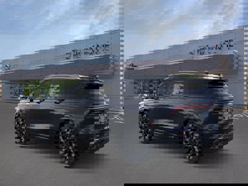 New 2026 Lincoln Nautilus Reserve image 4