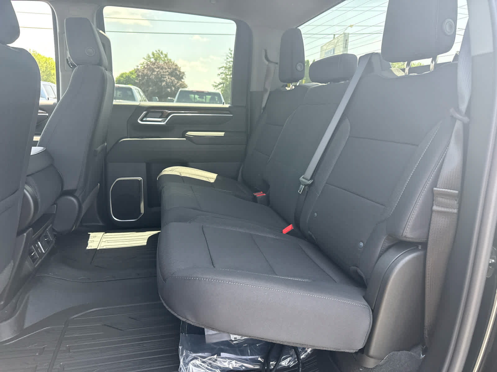 New 2026 GMC Sierra 3500 SLE w/ SLE Value Package AWD/4WD image 25
