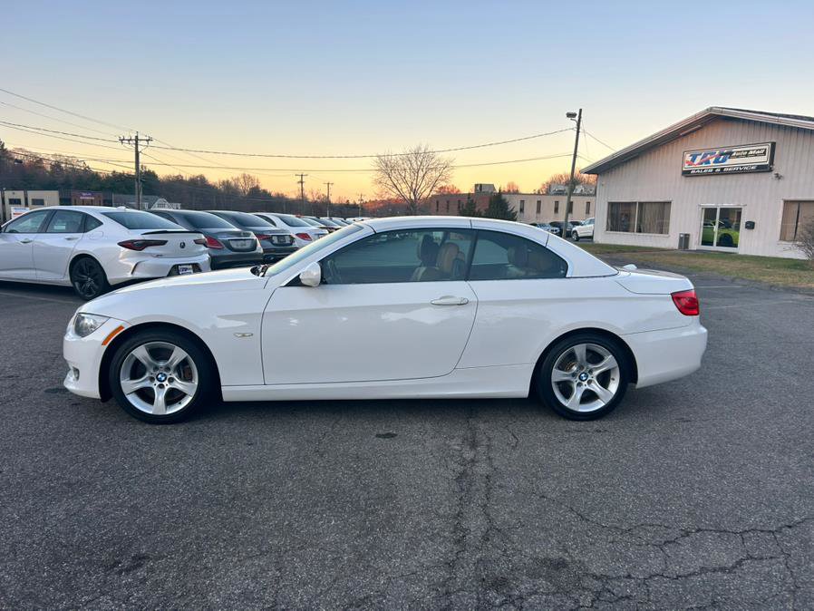 Used 2013 BMW 335i Convertible image 3