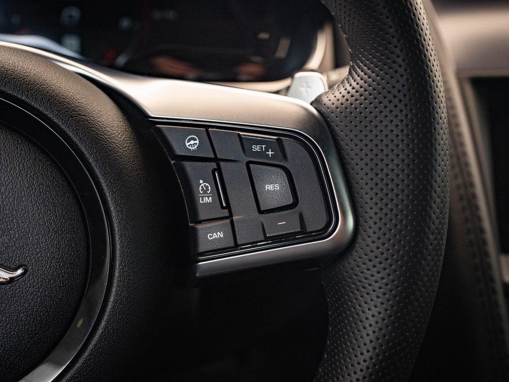 Used 2023 Jaguar F-TYPE R image 26