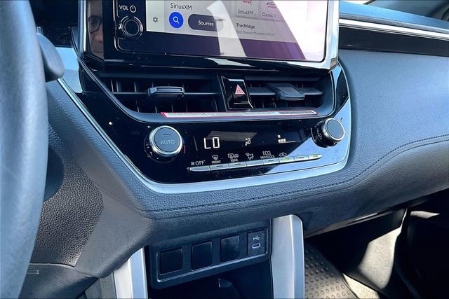 Used 2024 Toyota Corolla Cross SE image 23