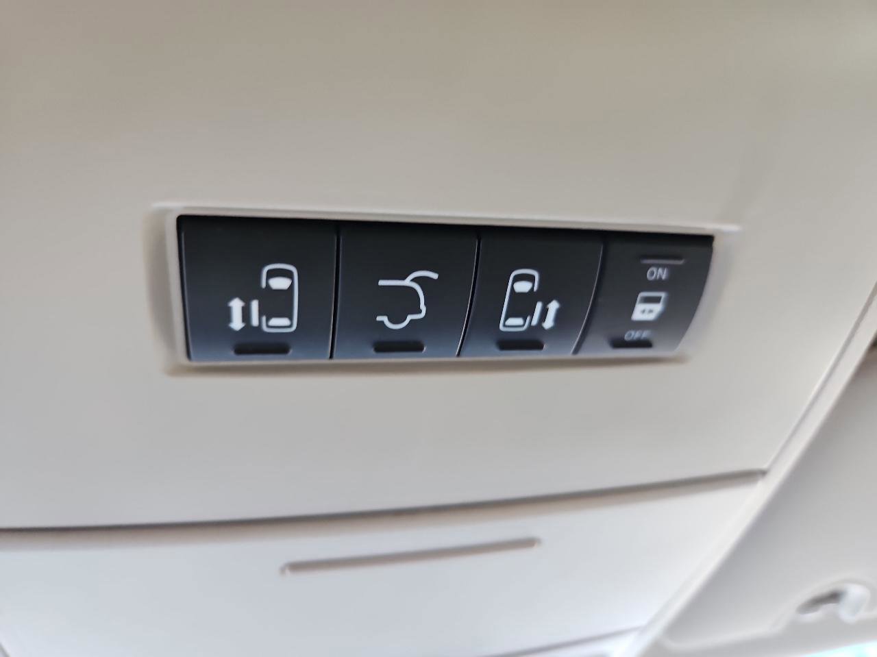 Used 2014 Dodge Grand Caravan SXT image 35