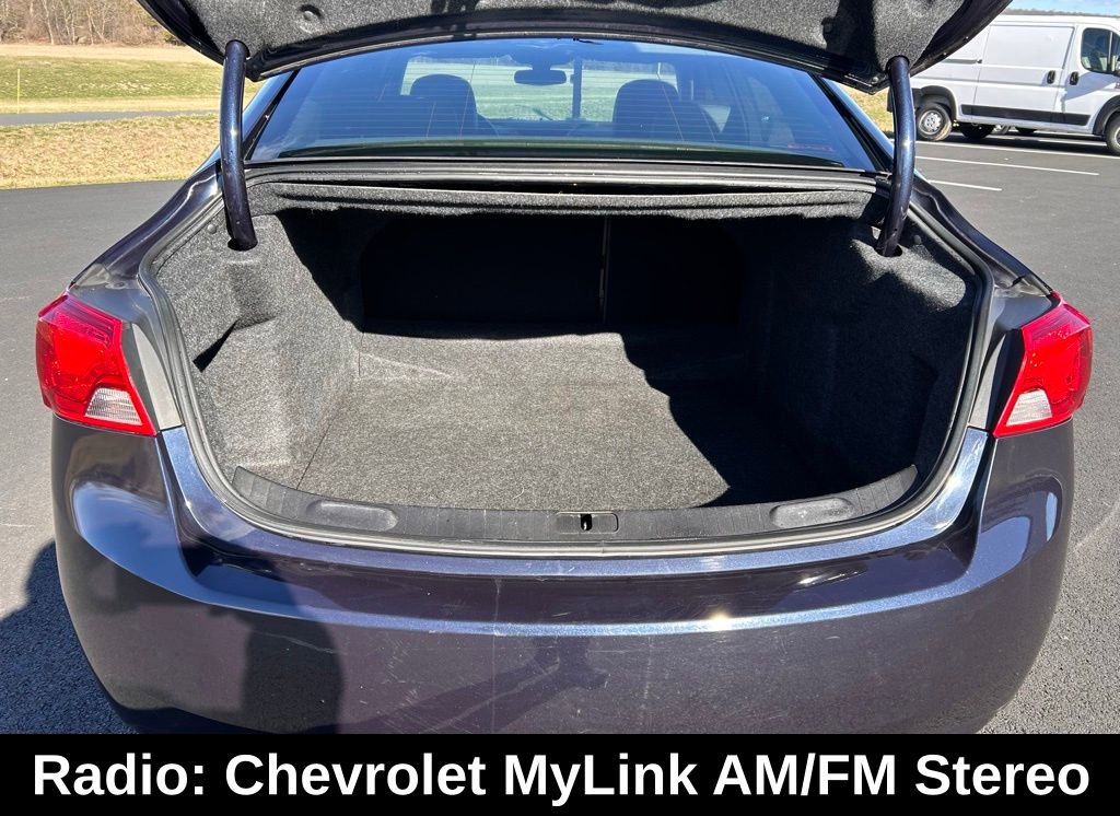 Used 2018 Chevrolet Impala LT image 11