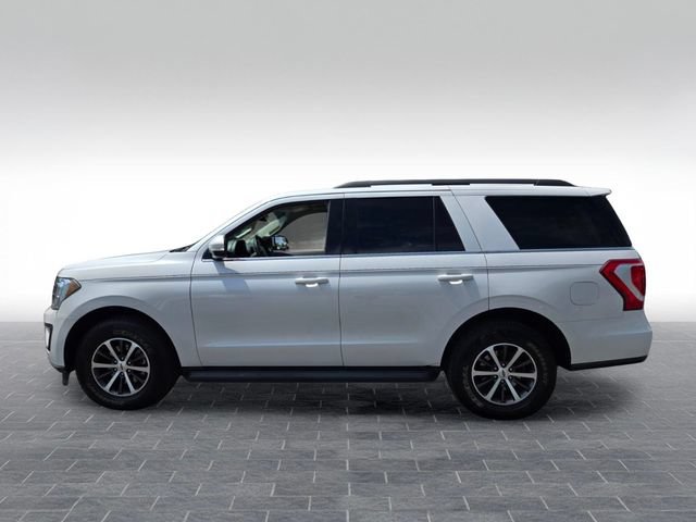 Used 2018 Ford Expedition XLT w/ Equipment Group 201A AWD/4WD image 4