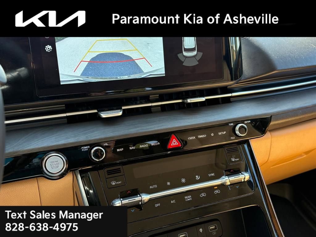 Certified 2023 Kia Carnival EX image 10