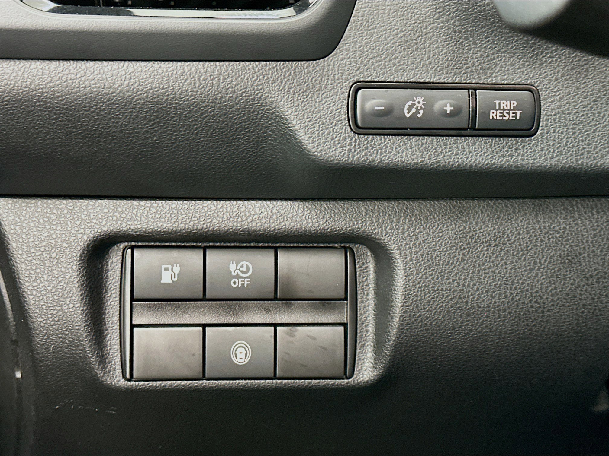 Used 2025 Nissan Leaf S image 17