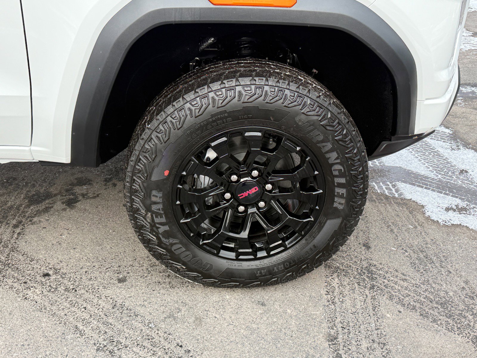 New 2026 GMC Canyon Elevation w/ LPO, Sports Bar Package image 12