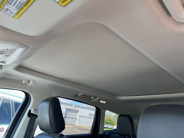 Used 2019 Ford Escape SEL AWD/4WD image 9