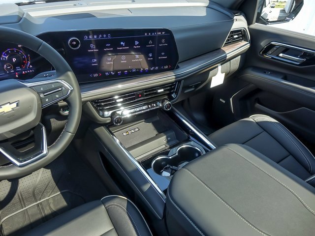 New 2026 Chevrolet Suburban Premier image 23