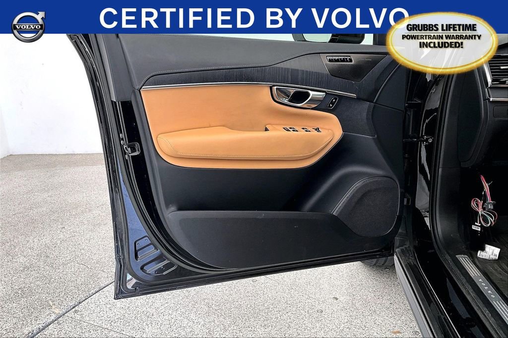 Used 2023 Volvo XC90 B6 Ultimate w/ Protection Package Premier image 23
