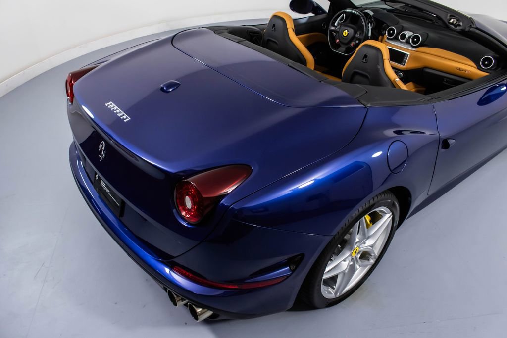 Certified 2017 Ferrari California T image 20