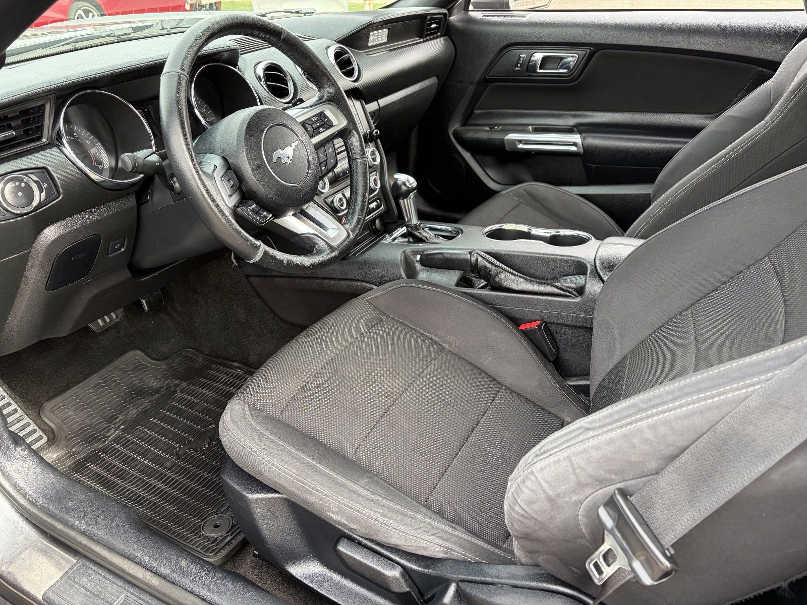 Used 2016 Ford Mustang Convertible image 20