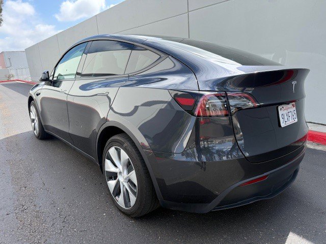 Used 2024 Tesla Model Y 2WD image 4