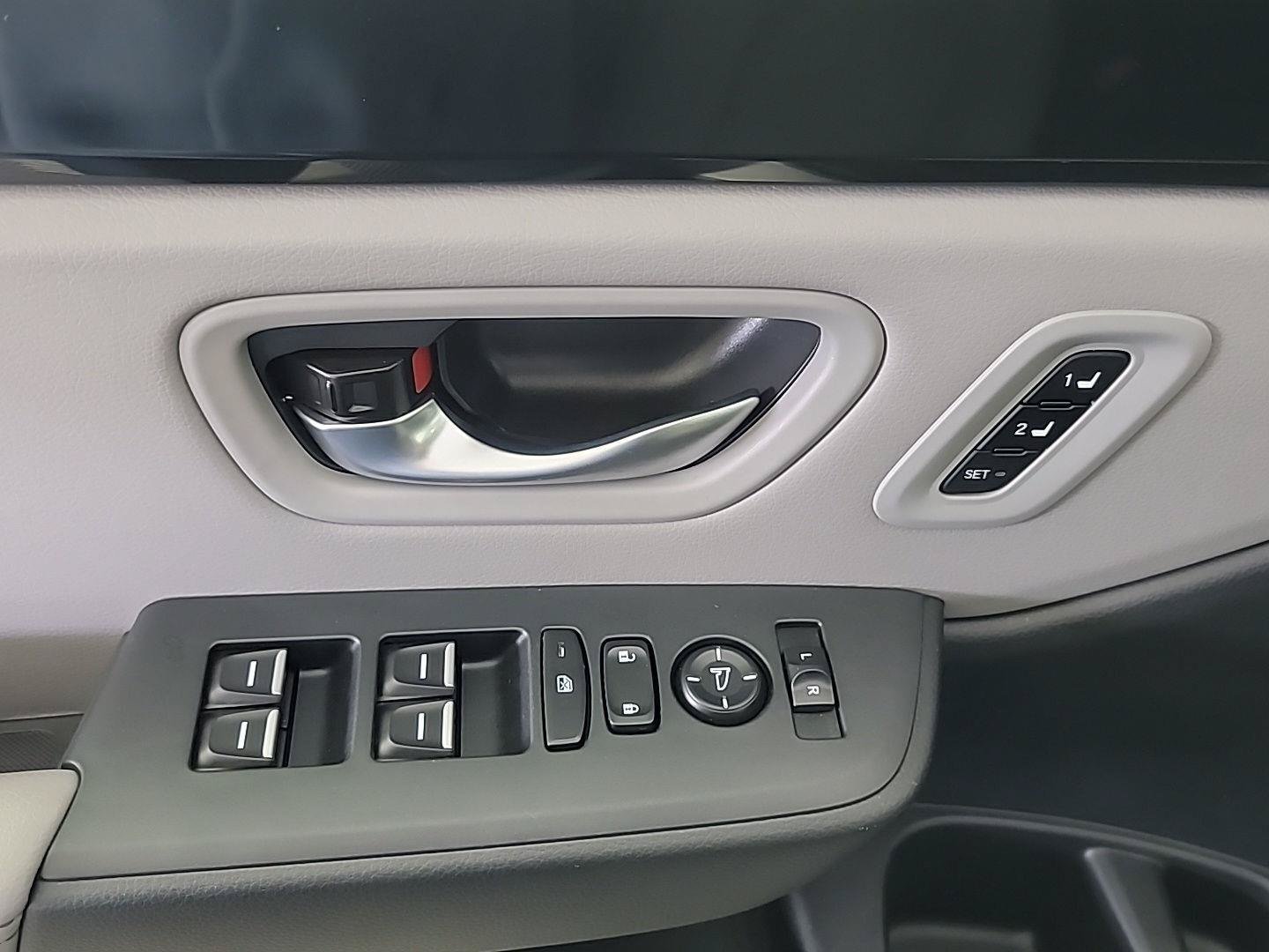 Certified 2025 Honda Pilot EX-L image 37