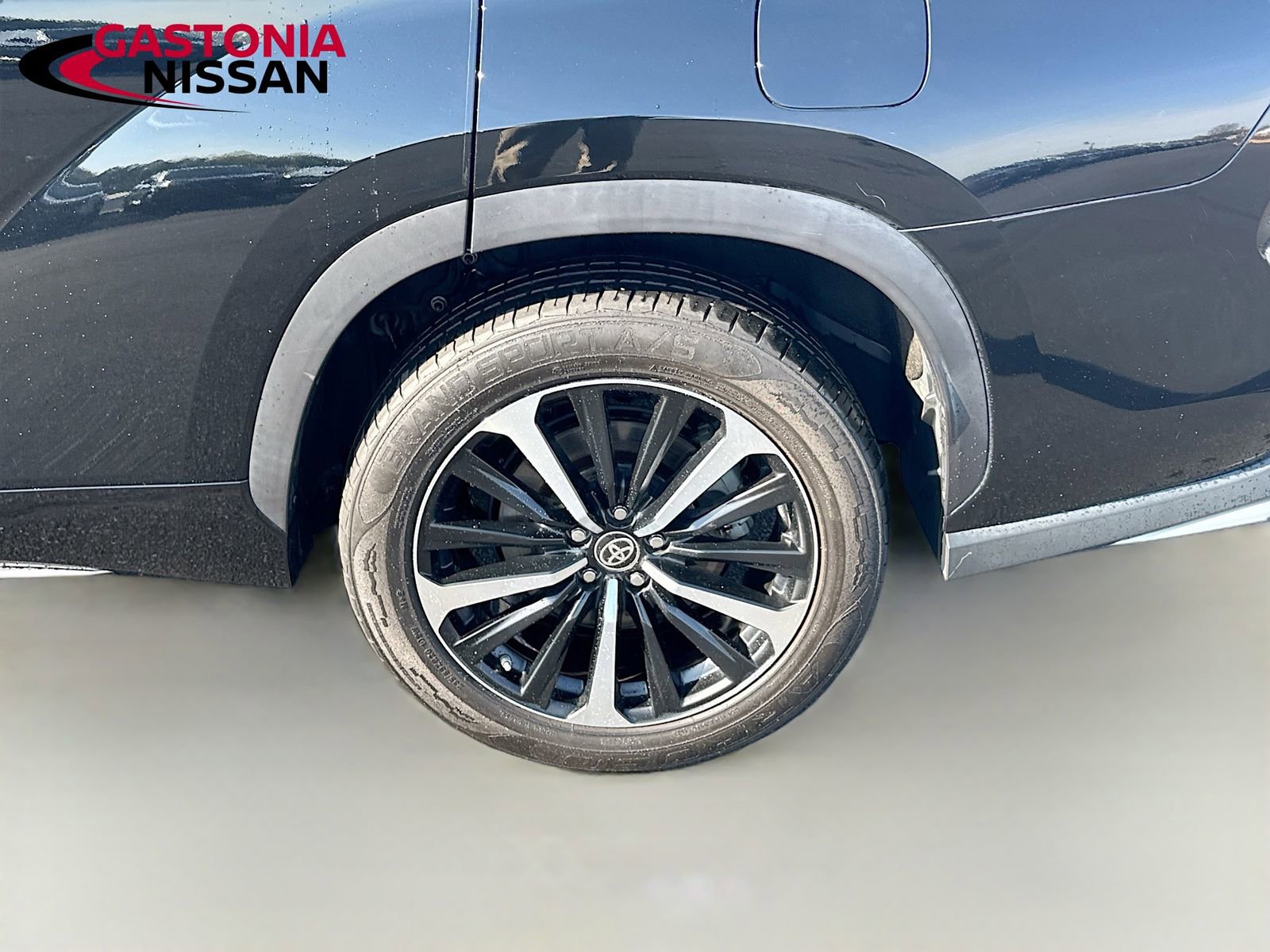 Used 2021 Toyota Highlander XSE image 34