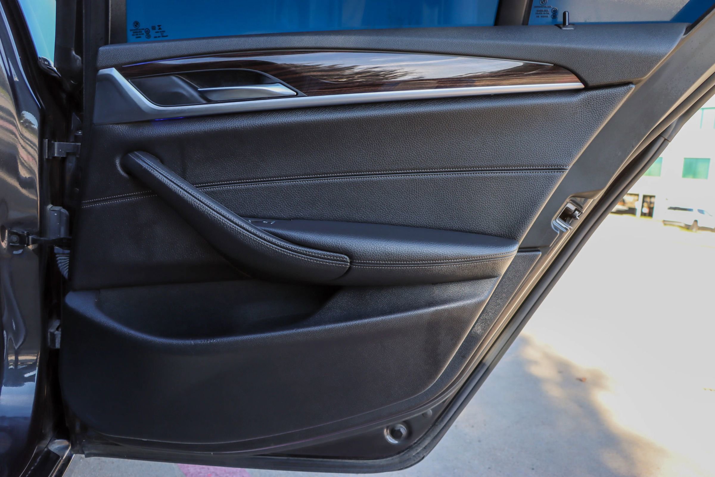 Used 2018 BMW 530i xDrive image 11