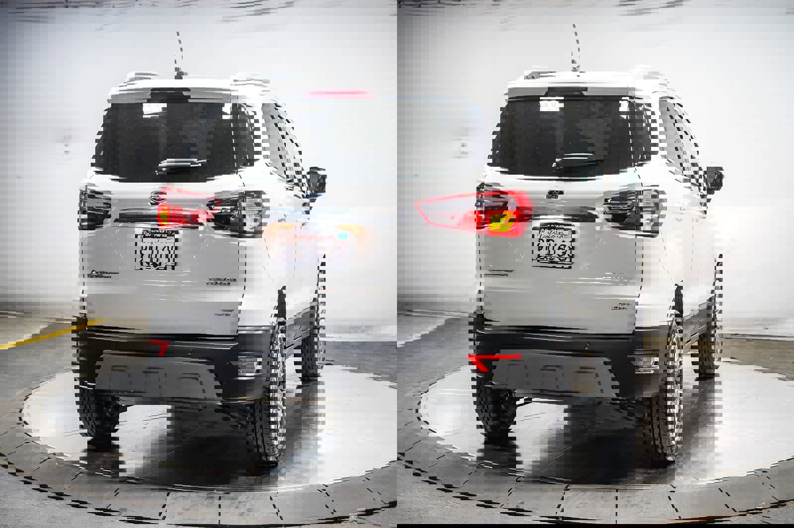 Used 2020 Ford EcoSport Titanium image 11