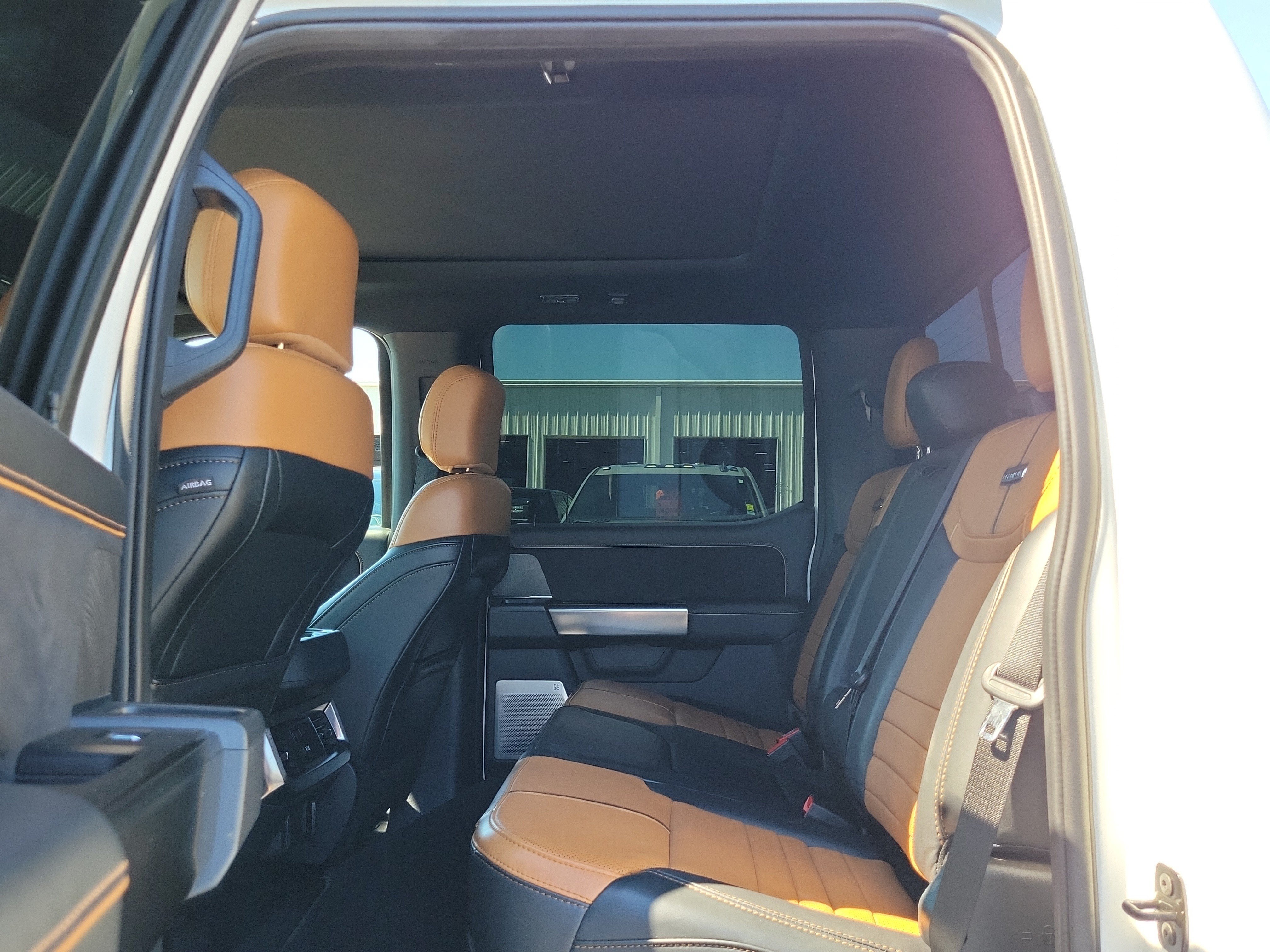 Certified 2024 Ford F350 Platinum w/ FX4 Off-Road Package AWD/4WD image 11