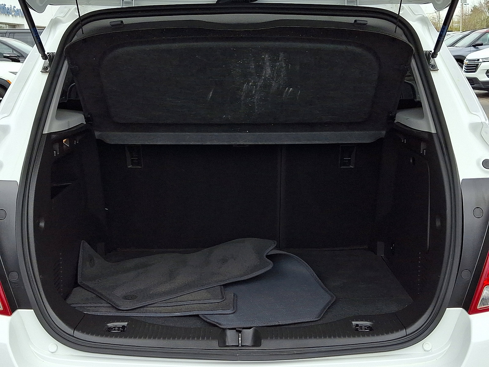 Used 2022 Chevrolet Trax LT w/ Driver Confidence Package image 29