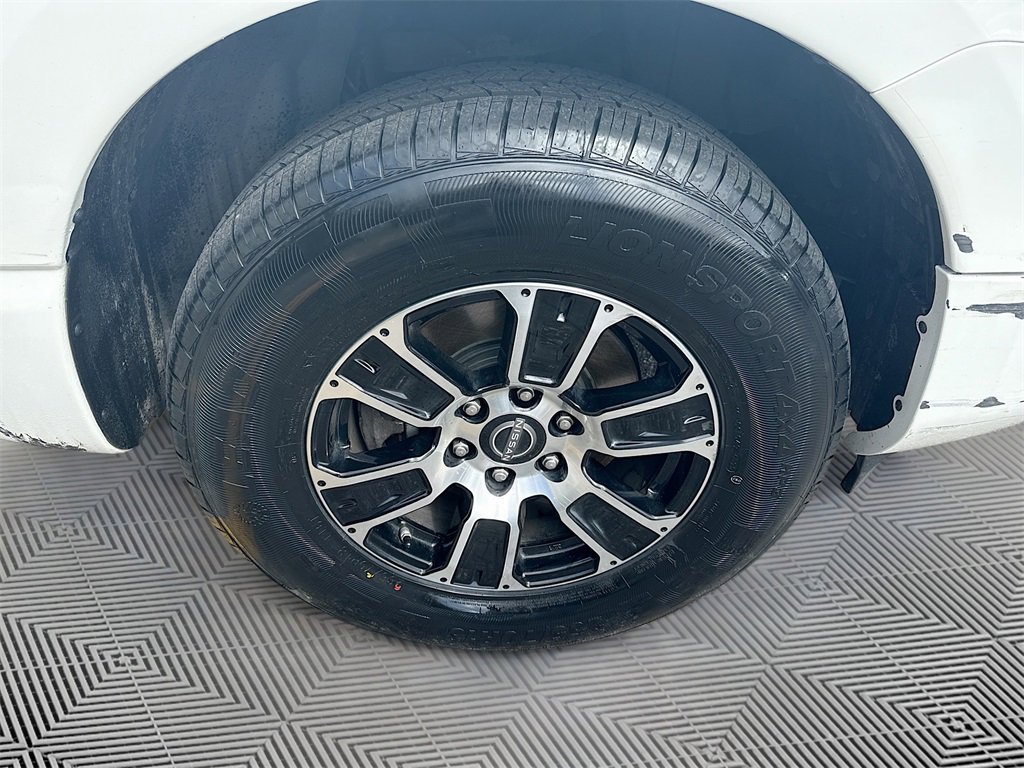 Used 2024 Nissan Titan SV w/ Accessory Utility Package image 9