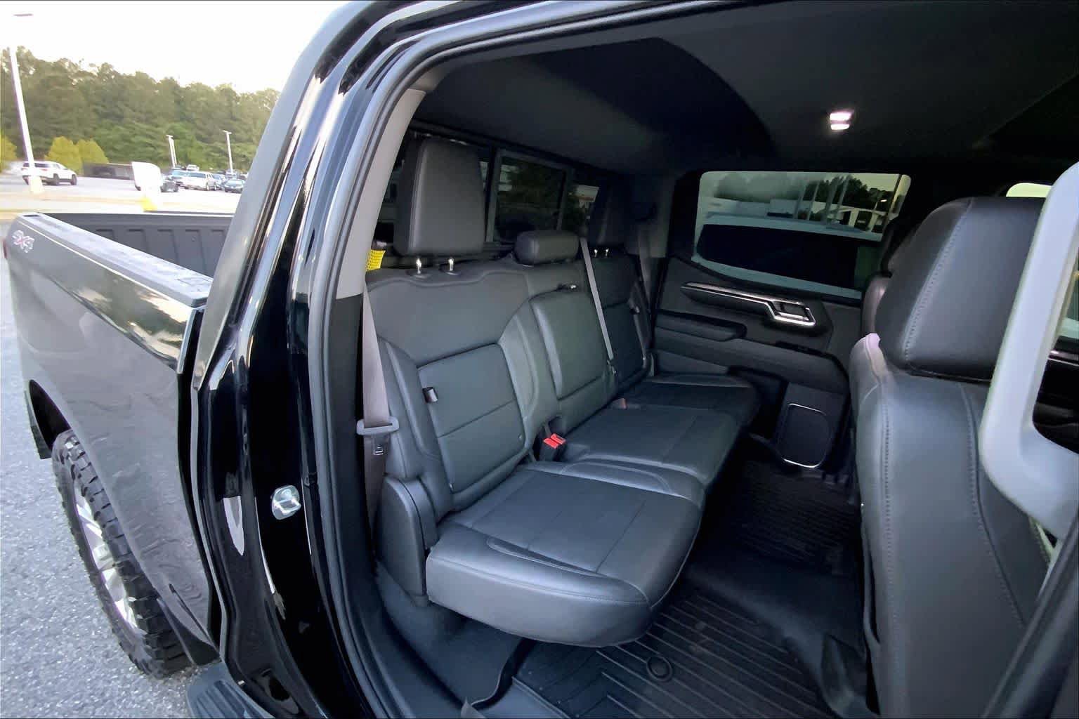 Used 2024 Chevrolet Silverado 1500 LTZ w/ LTZ Premium Package AWD/4WD image 19