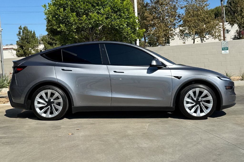 Used 2026 Tesla Model Y Long Range AWD/4WD image 6
