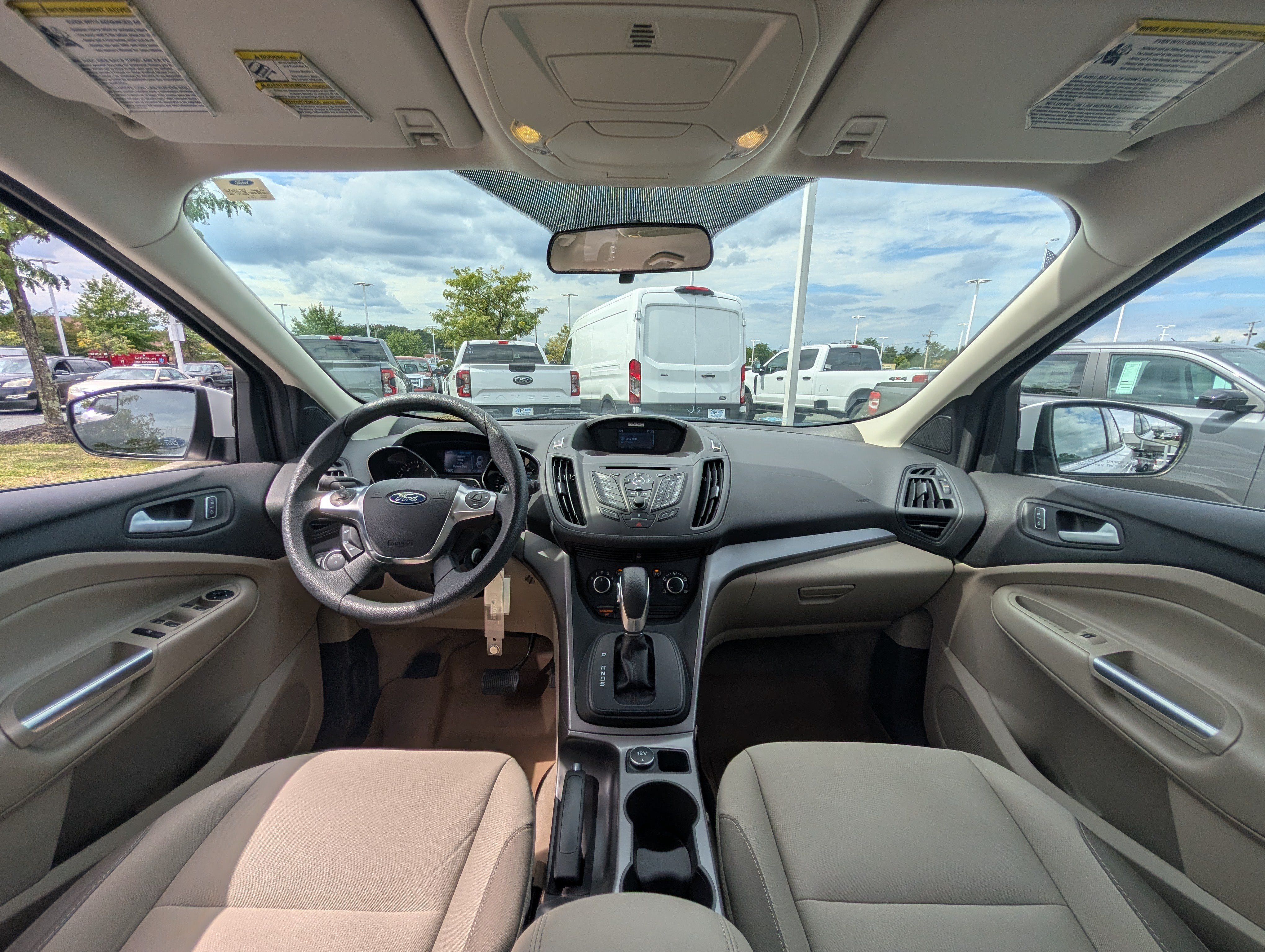 Used 2015 Ford Escape SE FWD image 16