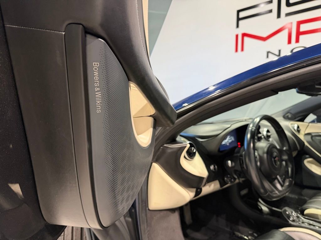 Used 2016 McLaren 570S Coupe image 21