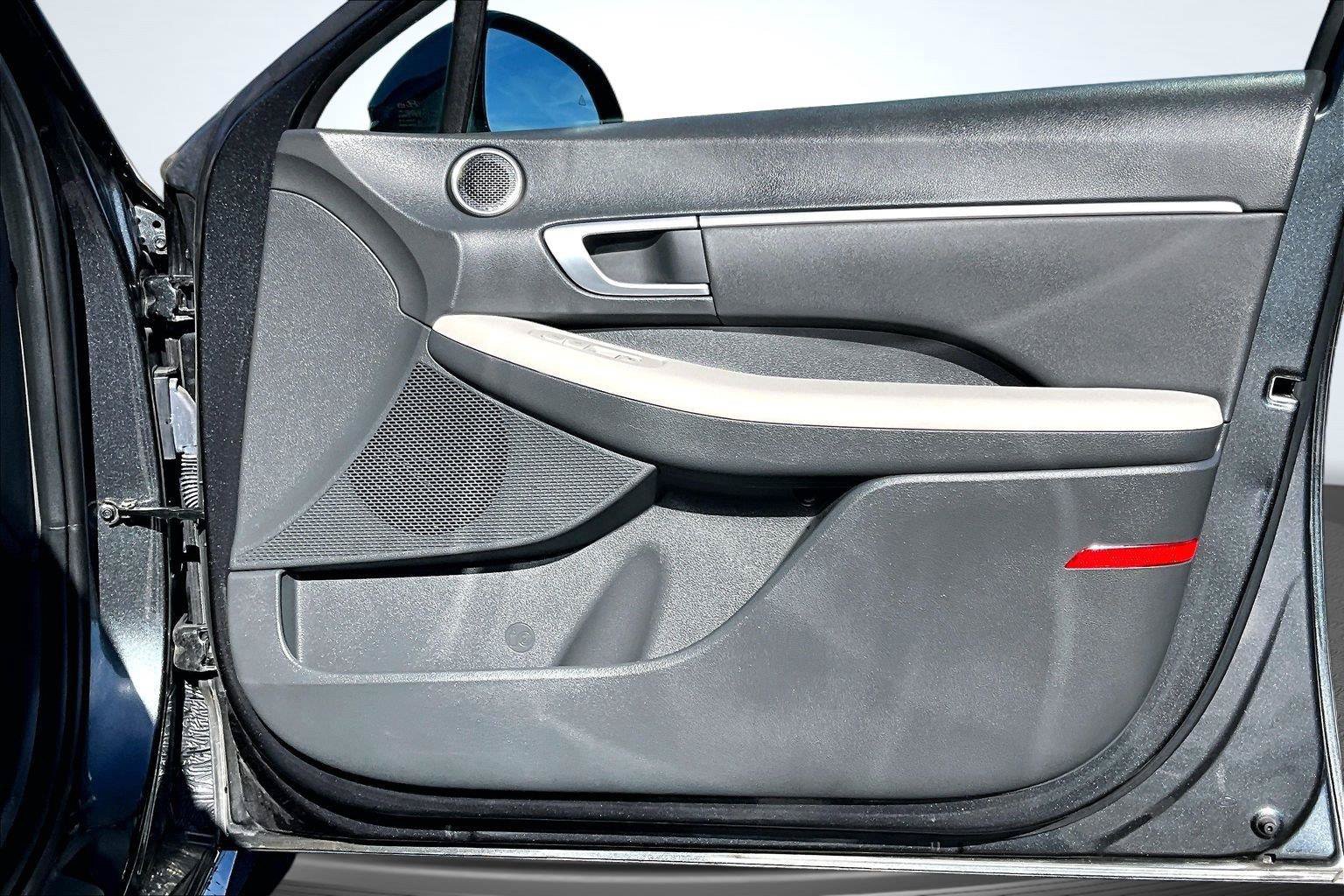 Used 2025 Hyundai Sonata SEL FWD image 24