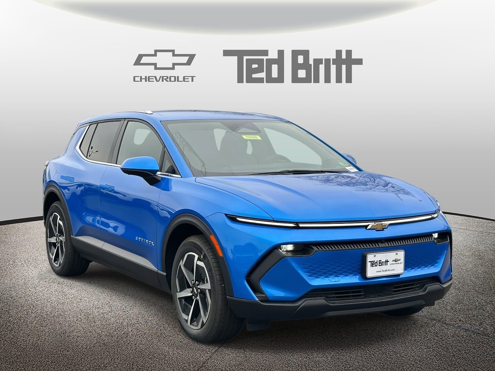 New 2026 Chevrolet Equinox EV LT image 3