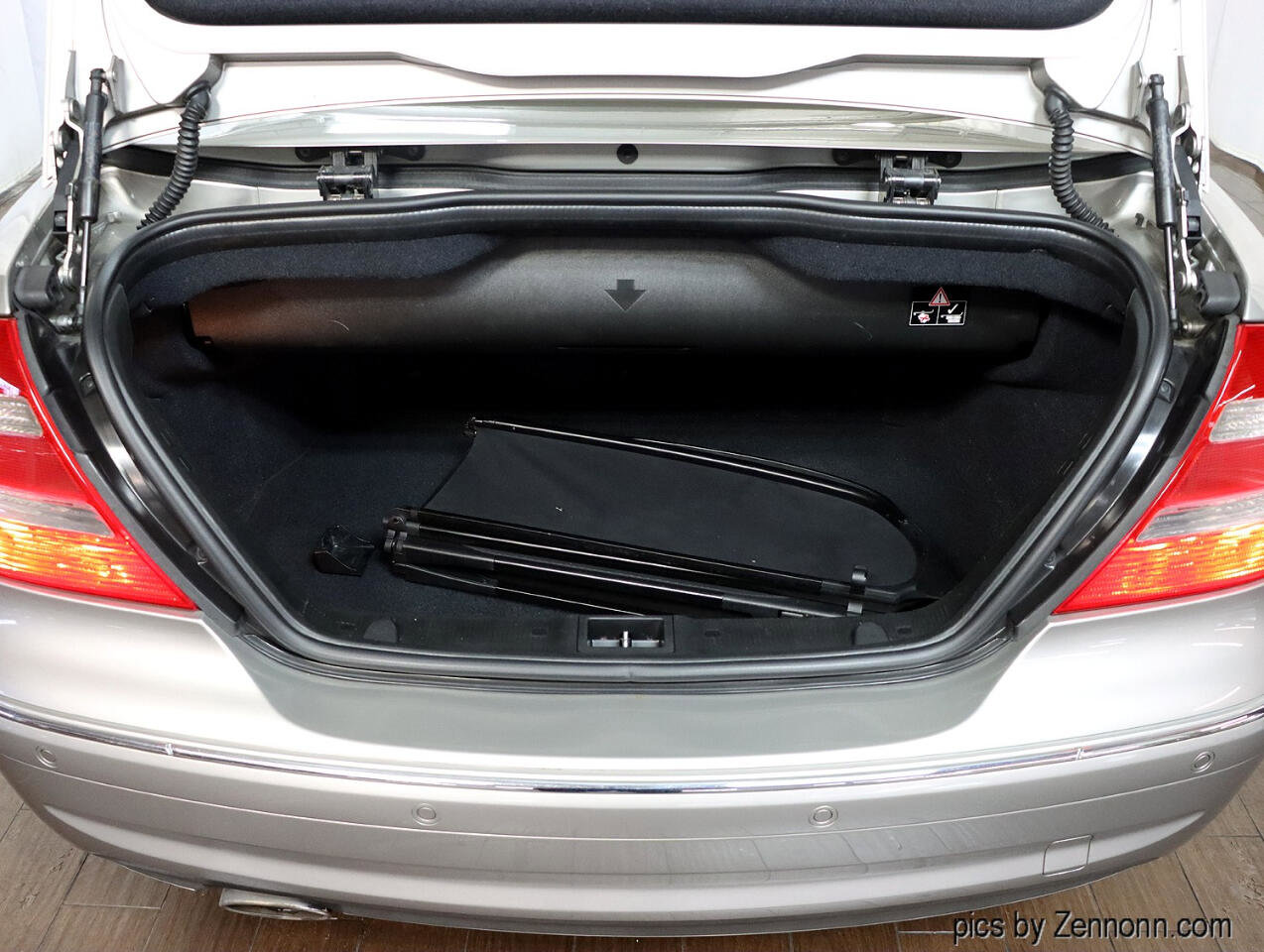 Used 2004 Mercedes-Benz CLK 500 Cabriolet image 29