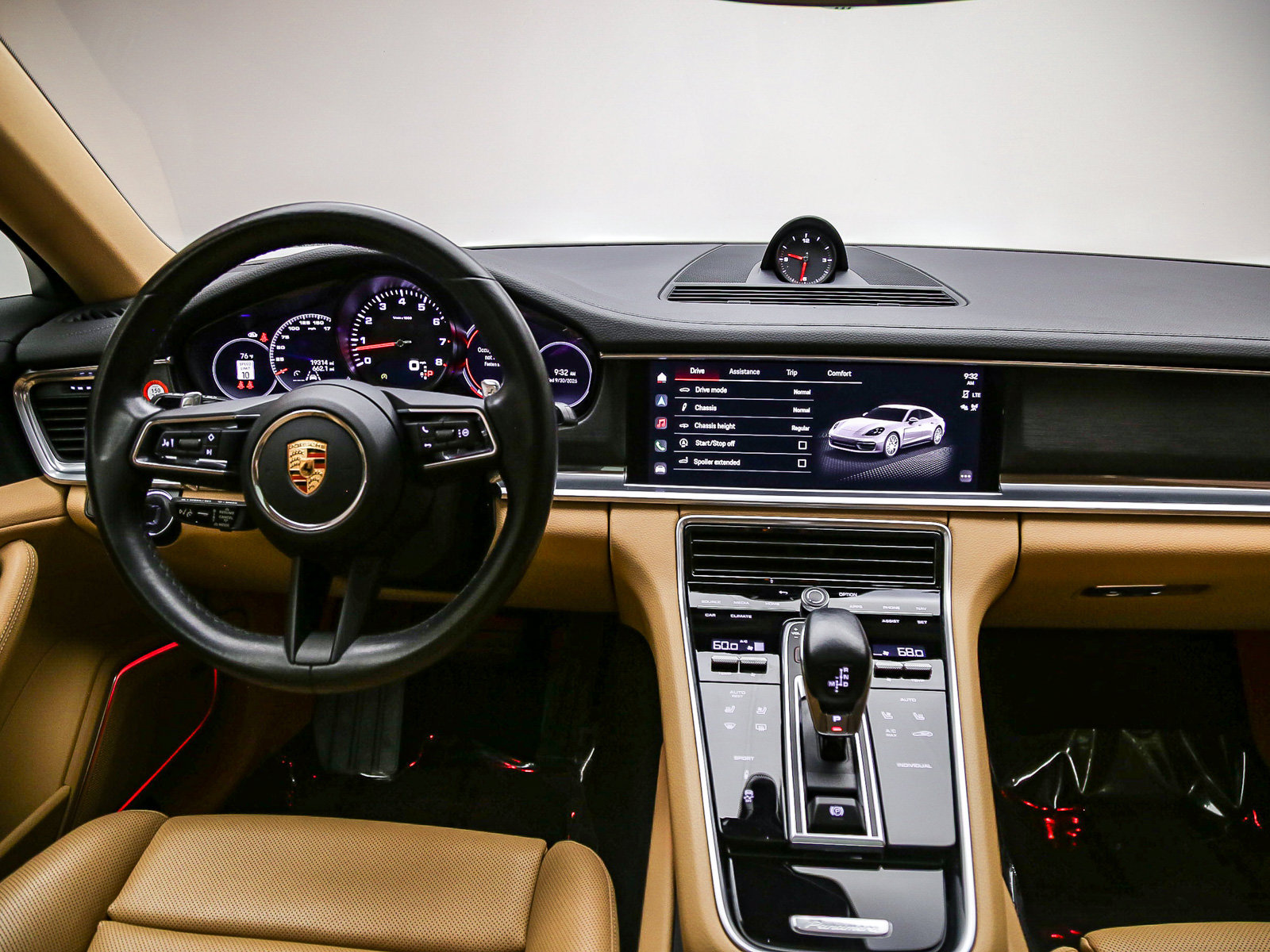 Certified 2023 Porsche Panamera Platinum Edition RWD image 16