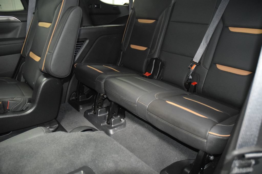 Used 2024 GMC Yukon AT4 AWD/4WD image 47