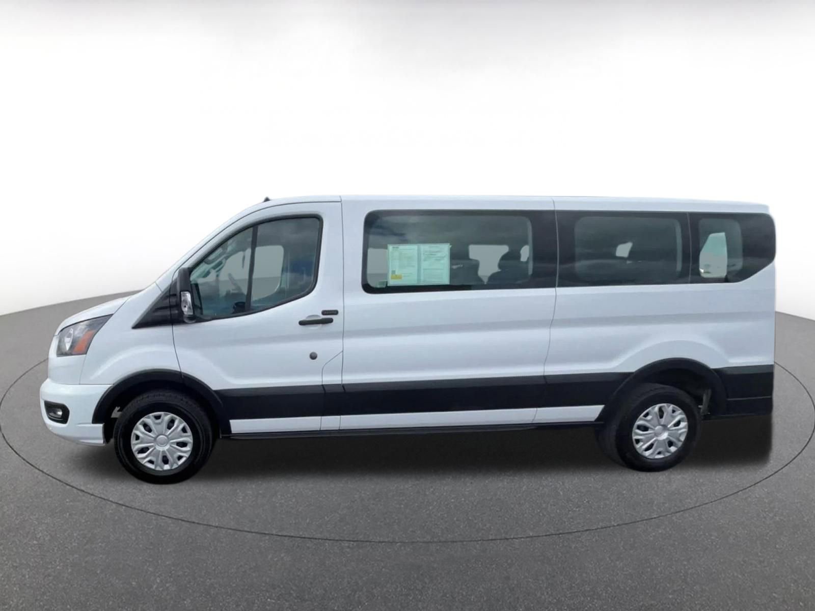 Used 2023 Ford Transit 350 XLT RWD image 9