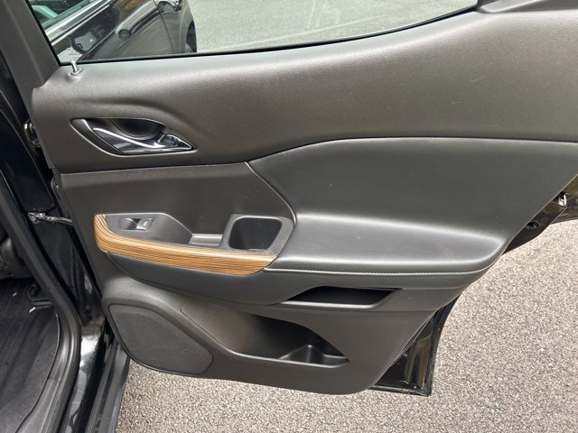 Used 2019 GMC Acadia SLE w/ LPO, Floor Liner Package image 8