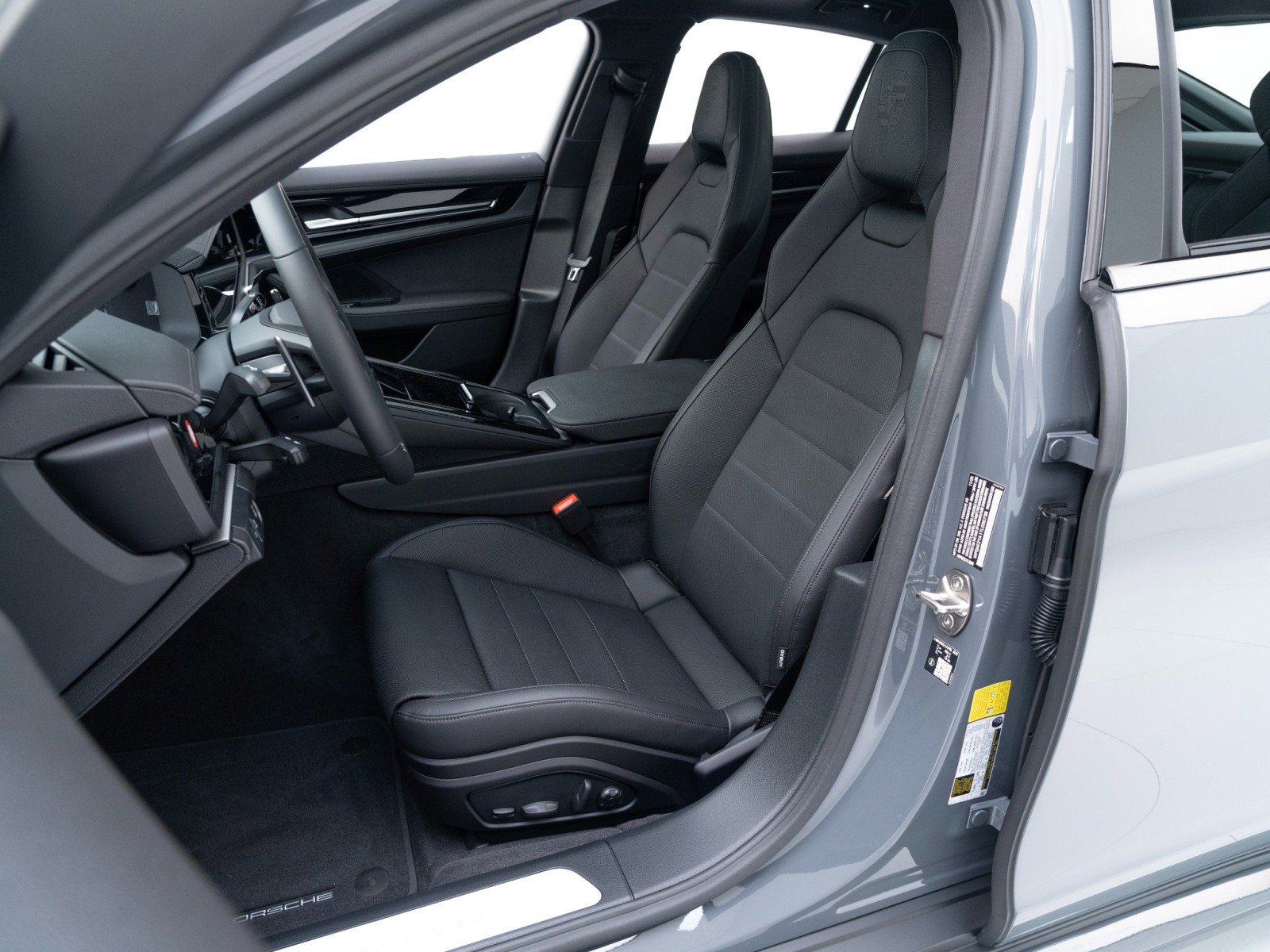 New 2026 Porsche Panamera 4 image 5