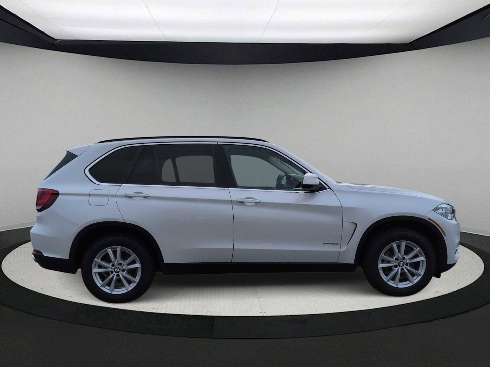 Used 2015 BMW X5 xDrive35i image 9